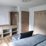 Apartmaji Mojca * 博希尼