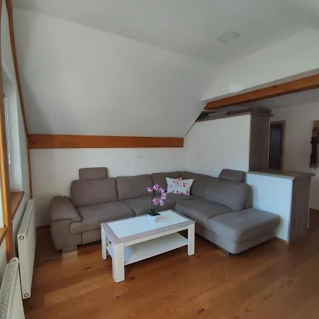 Apartma Apartmaji Mojca *