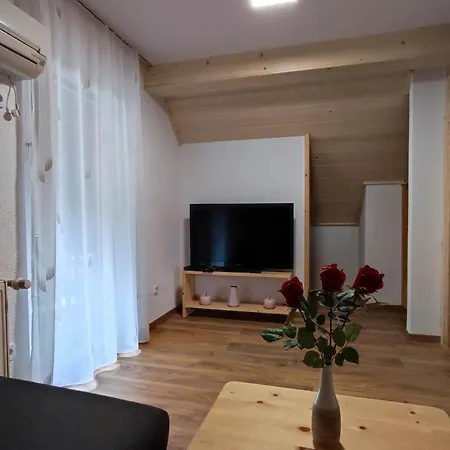 Apartmaji Mojca *
