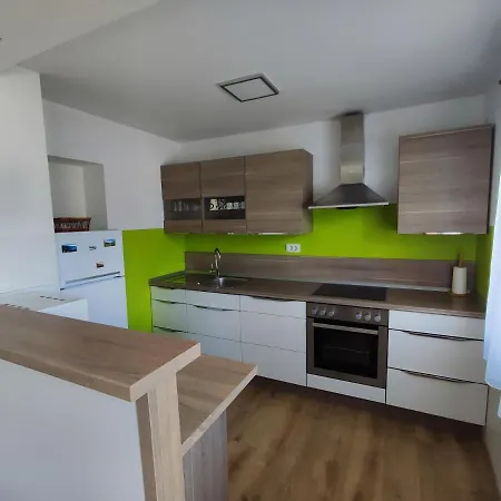 Apartmaji Mojca *