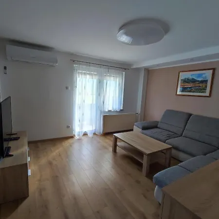 Apartmaji Mojca *