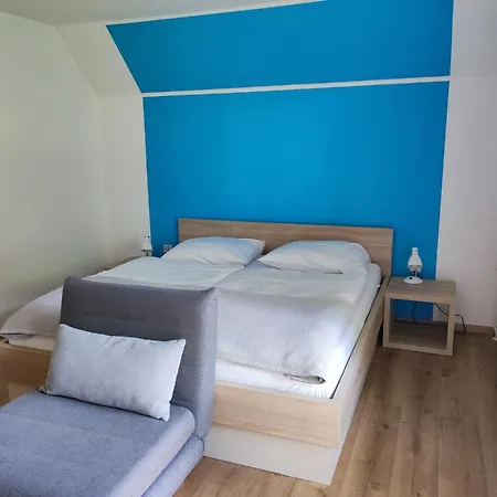 Apartmaji Mojca Apartman *