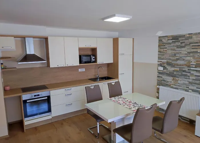 Daire Apartmaji Mojca *